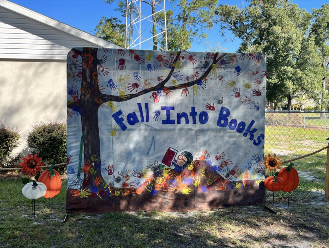 Storybook park, Fall into books